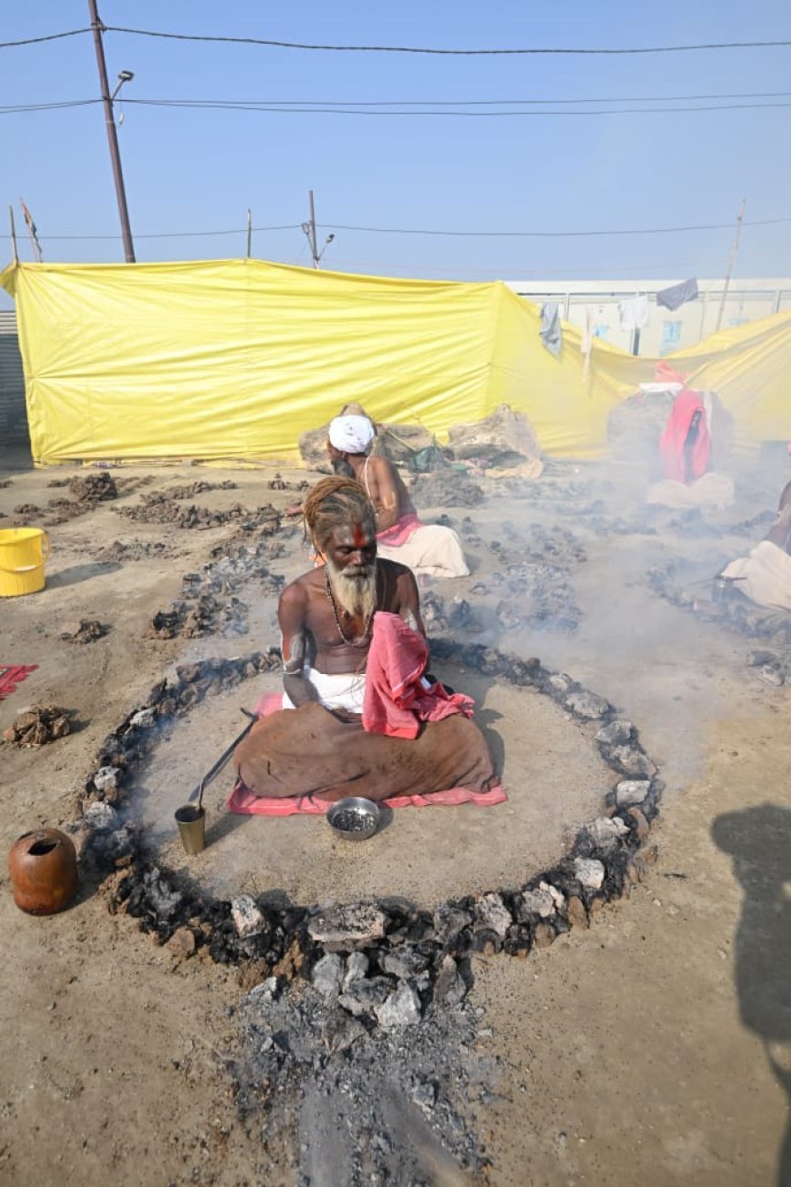 प्रयागराज महाकुंभ: अग्नि स्नान साधना में तपस्वियों का दिव्य समर्पण