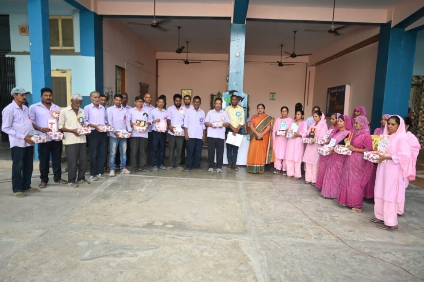 महर्षि पतंजलि विद्या मंदिर में श्रमिकों को समर्पित हुआ सम्मान समारोह