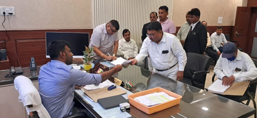 नई पहल: पार्षदों ने उठाई जनता की आवाज, नगर आयुक्त ने दिए त्वरित समाधान के निर्देश