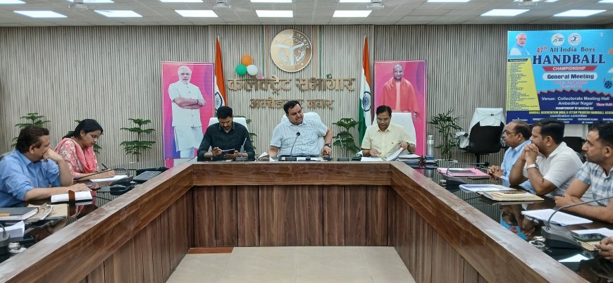 शीघ्रता और गुणवत्ता के साथ निर्माण कार्य पूरे हों - जिलाधिकारी अनुपम शुक्ला