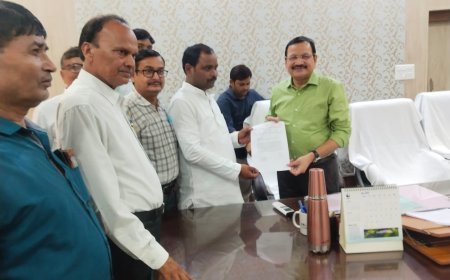 शिक्षक संघ का आक्रोश: वादों को न निभाने पर बढ़ा विरोध