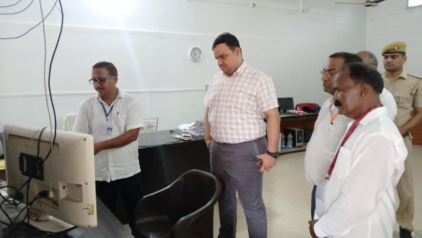 समीक्षा अधिकारी परीक्षा पर डीएम की पैनी नजर, 36 केंद्रों पर शांतिपूर्ण ढंग से संपन्न हुई परीक्षा
