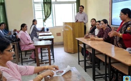 नैनी के हेमवती नंदन बहुगुणा महाविद्यालय में 'हर घर तिरंगा' अभियान पर संगोष्ठी और डिजिटल प्रदर्शनी का सफल आयोजन