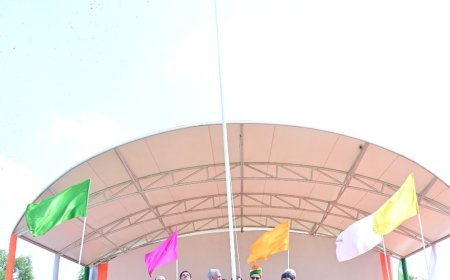 इफको फूलपुर में 79वां स्वतंत्रता दिवस समारोह: सैनिकों के शौर्य को नमन और कृषि विकास पर चर्चा