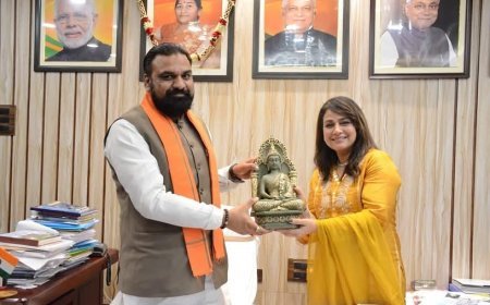 भोजपुरी अभिनेत्री पाखी हेगड़े की मुलाकात उपमुख्यमंत्री सम्राट चौधरी से, भाजपा में शामिल होने की अटकलें तेज