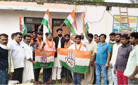 प्रयागराज में कांगेस का नये सदस्यों को जोड़ने पर जोर