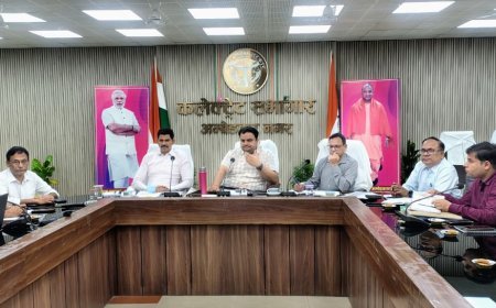 Ambedkarnagar DM  की अध्यक्षता में जिला आयुष समिति की बैठक