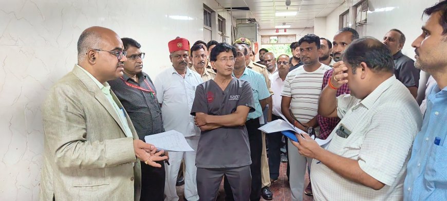 हैलेट अस्पताल के निर्माण कार्य में लापरवाही, डीएम ने लगाई फटकार
