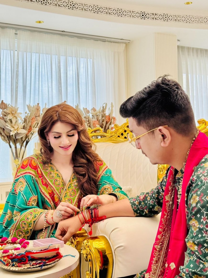 उर्वशी रौतेला ने अनोखी राखी से रचा इतिहास, भाई को बांधी असली चांदी की 'लाबुबू' राखी