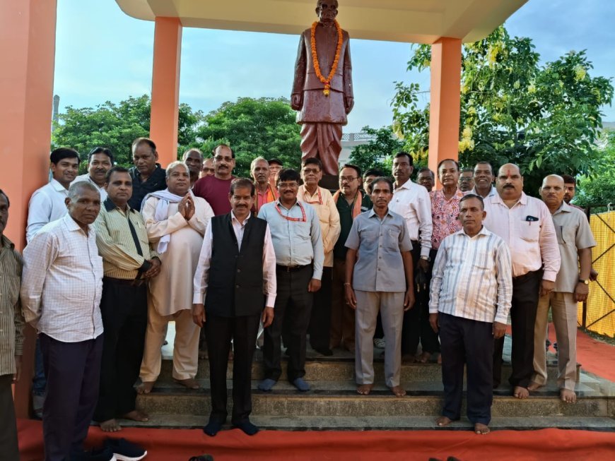 पुण्यतिथि पर याद किए गए समाज सेवक अनूप वर्मा, 'सविता समाज युवा संस्थान' ने किया पौधारोपण