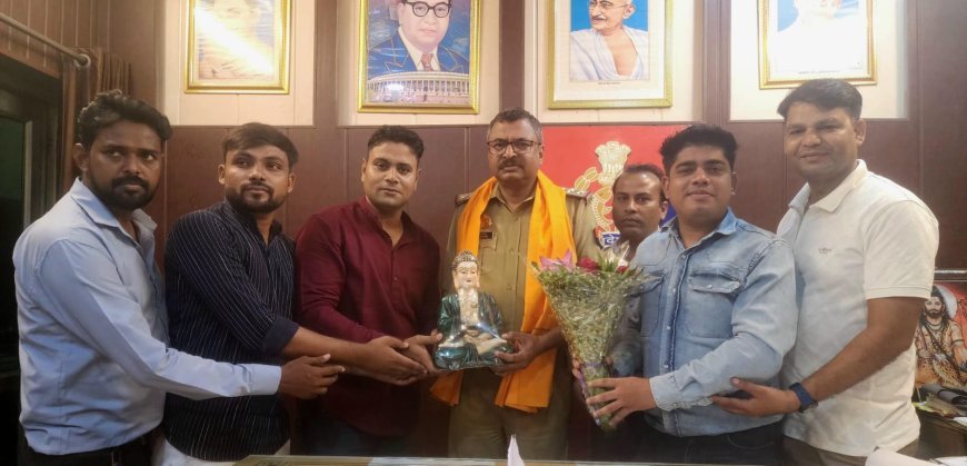 Hapur Police : हापुड़ कोतवाली प्रभारी निरीक्षक मुनीष प्रताप सिंह को राष्ट्रपति पदक, सामाजिक संगठन ने किया सम्मानित