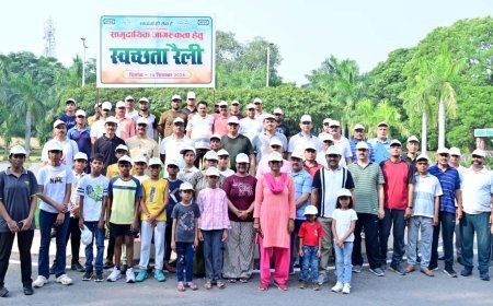 IFFCO : बैनर, पोस्टर व नारों के साथ निकाली स्वच्छता रैली 