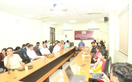 हिंदी दिवस : राष्ट्रीय एकता का भी प्रमुख साधन है हिंदी: डॉ.अमित मालवीय