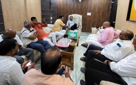 फूलपुर विधायक ने बनाया जनता दर्शन में जन सुनवाई का रिकॉर्ड 