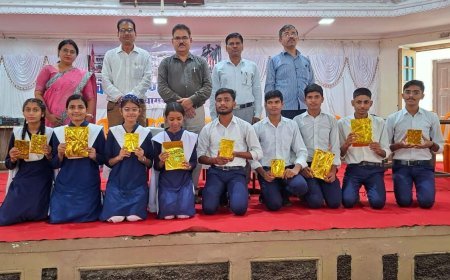 हिंदी पखवाड़े में निबंध और भाषण प्रतियोगिता का आयोजन