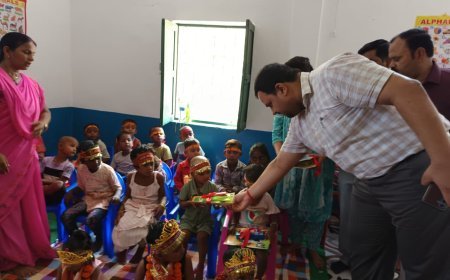 mission shakti के तहत जिलाधिकारी ने किया अष्टमी पर कन्या पूजन