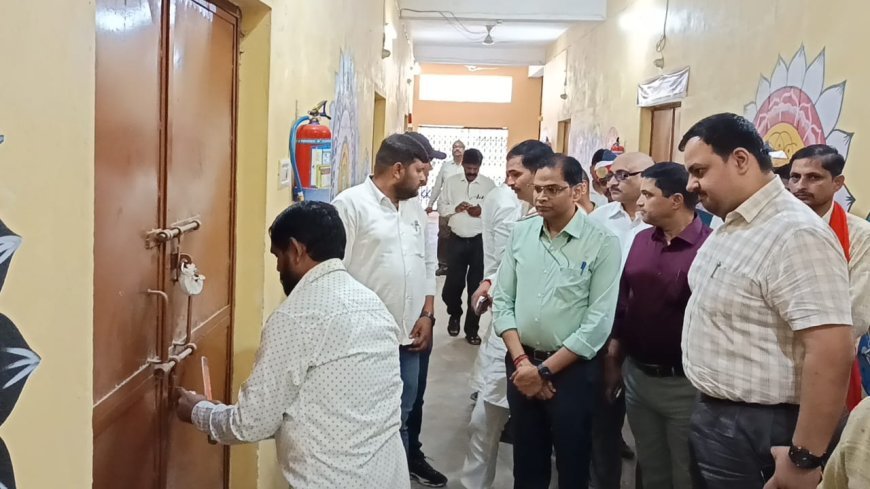 जिला निर्वाचन अधिकारी ने EVM वेयरहाउस का त्रैमासिक निरीक्षण, सुरक्षा व्यवस्था की की समीक्षा