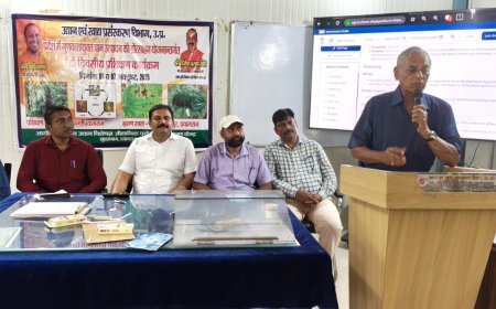 सोसाइटी सचिव द्वारा किसानों से अभद्रता करने पर किसान यूनियन ने दिया धरना