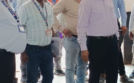रेल प्रबंधक अपर ने किया मानिकपुर स्टेशन का निरीक्षण