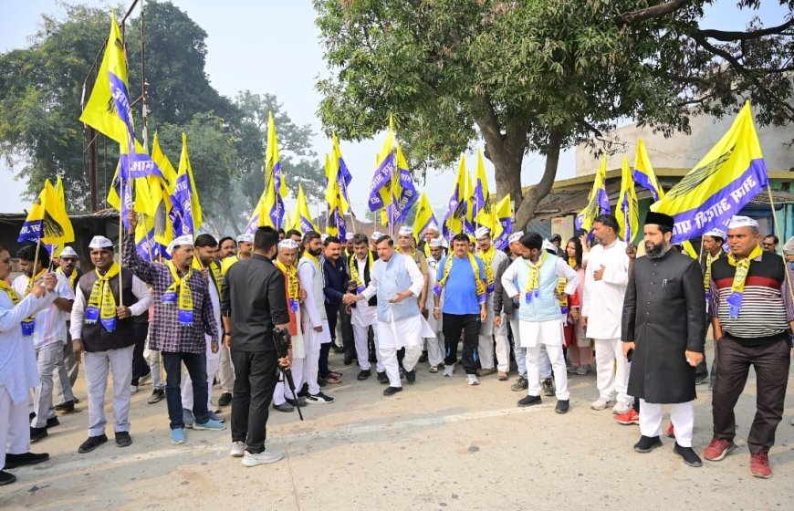 अयोध्या से शुरू हुई आप की रोजगार दो सामाजिक न्याय दो पदयात्रा पहुंची  प्रयागराज