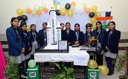 विज्ञान और नवाचार का प्रदर्शन: हीरालाल यादव गर्ल्स इंटर कॉलेज में प्रदर्शनी