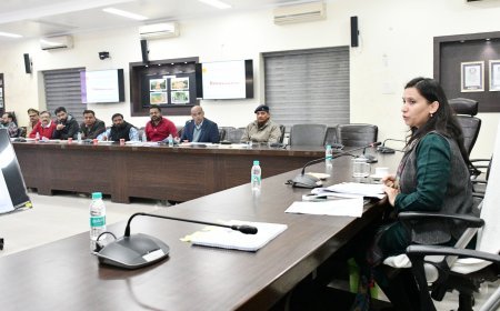 अवैध कट बनाने वाले प्रतिष्ठानों पर FIR और कोहरे में 'रिफ्लेक्टर' अनिवार्य