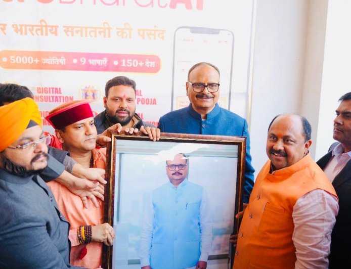 लखनऊ में 'एस्ट्रो भारत-AI' का आगाज़: उपमुख्यमंत्री ब्रजेश पाठक ने किया नए कार्यालय का उद्घाटन