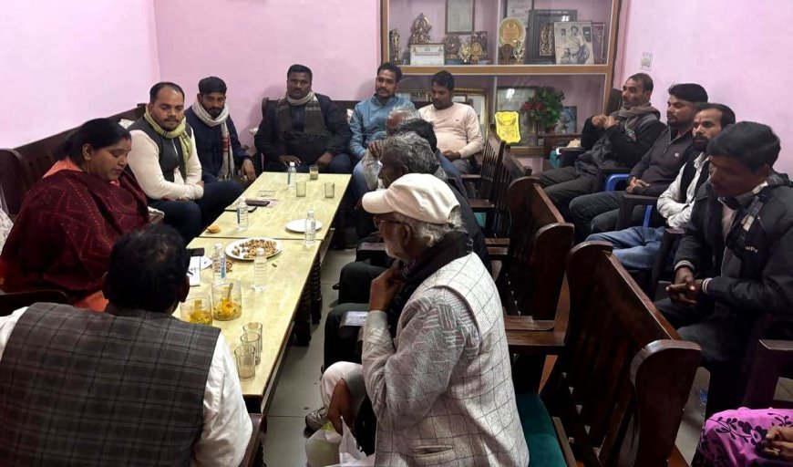 विधायक सरोज कुरील ने जनता दरबार में लोगों की समस्याओं का किया निपटारा 