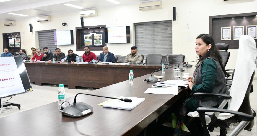 अवैध कट बनाने वाले प्रतिष्ठानों पर FIR और कोहरे में 'रिफ्लेक्टर' अनिवार्य