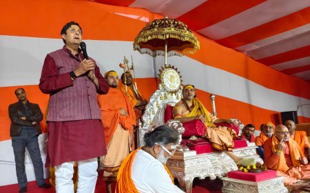 "शंकराचार्य के शिष्यों को घसीटना सनातन परंपरा का अपमान"