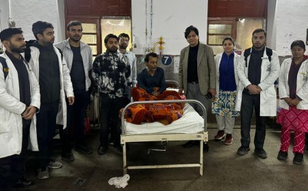 कानपुर हैलट का चमत्कार: आयुष्मान योजना ने बदली किस्मत, 12 साल बाद अपने पैरों पर खड़ा हुआ युवक!