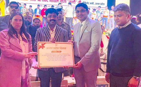 UP DIWAS 2026: महाकुंभ में 'फाइव स्टार' सेवाओं और रोजगार के लिए मंत्री नंदी ने नवाजा