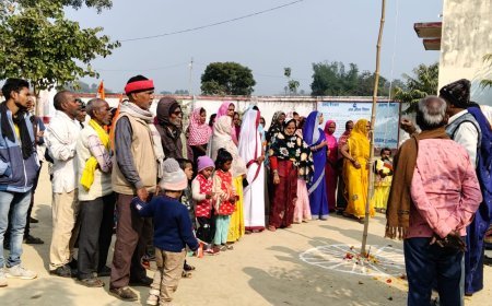 अम्बेडकरनगर: 'जब महिला सशक्त होगी, तभी लोकतंत्र मजबूत होगा'—कुटियवा में गूंजा नारी शक्ति का संकल्प