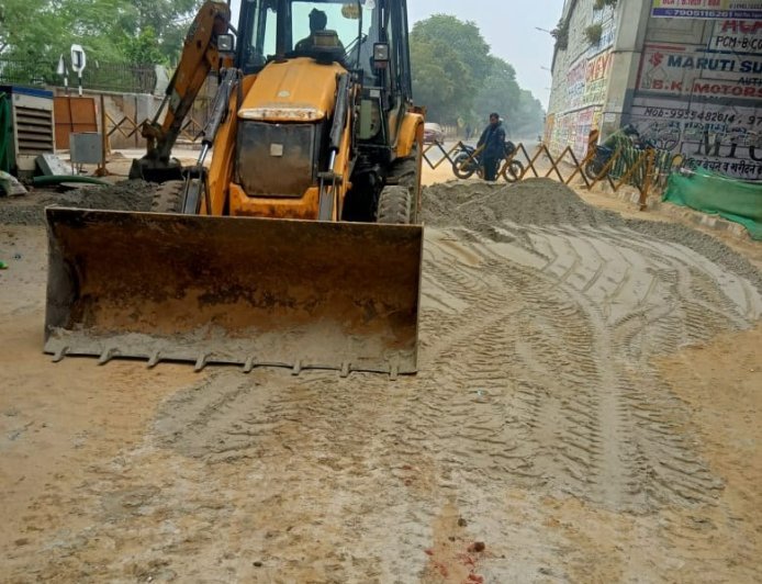 लखनऊ: टेढ़ी पुलिया में गहरा सड़क धंसाव दुरुस्त, सुएज की मुस्तैदी से 10 हजार परिवारों को मिली बड़ी राहत