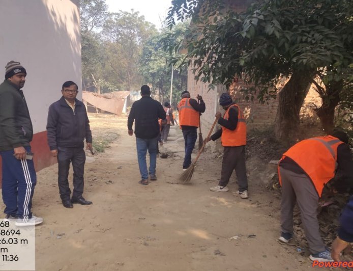 जिलाधिकारी के आदेश पर नगर निकायों में चला महा-सफाई अभियान, मलिन बस्तियों की बदली सूरत