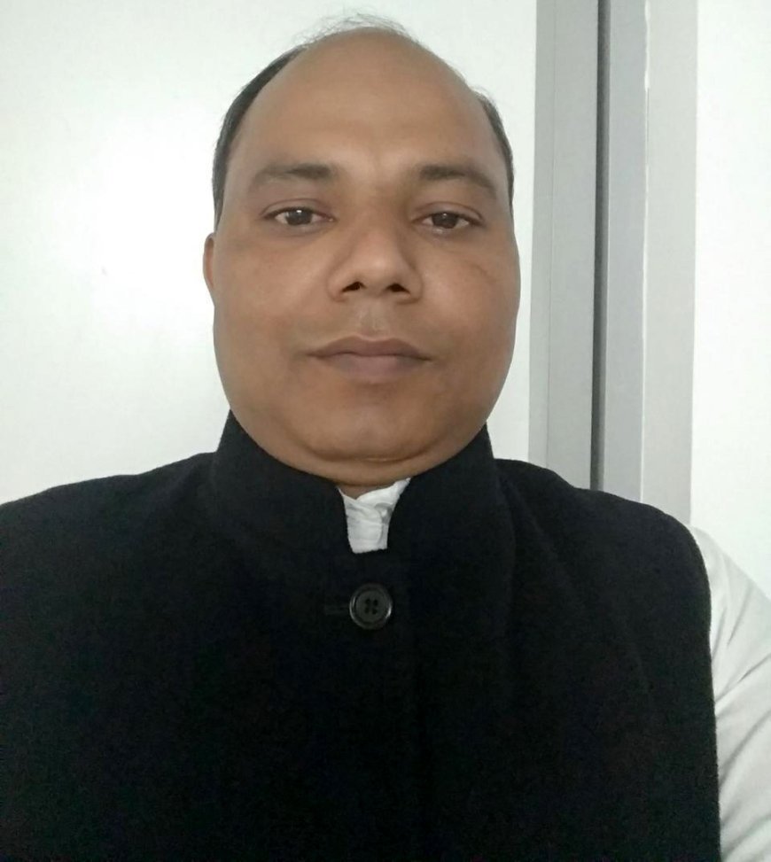 गाँव की पगडंडियों से 'अति विशिष्ट रेल सेवा पुरस्कार' तक: श्री कृष्ण शुक्ल की सफलता की महागाथा