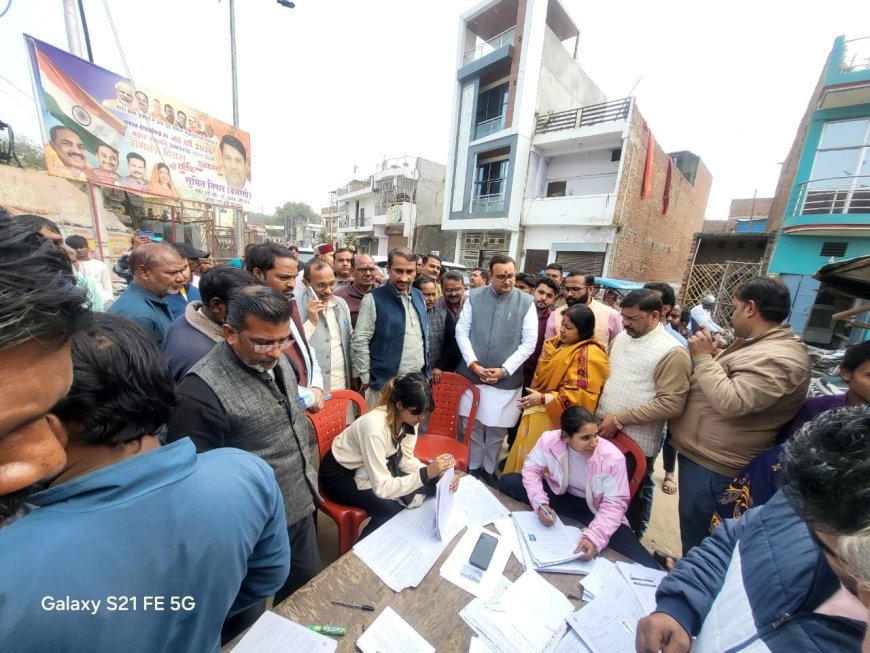 वोटर लिस्ट में न छूटे एक भी नाम: भाजपा प्रदेश महामंत्री त्रियम्बक त्रिपाठी ने प्रयागराज में परखा SIR कार्य