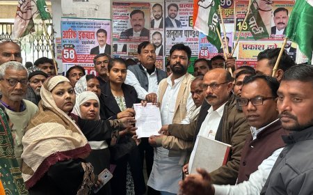 प्रयागराज: फूलपुर तहसील पर कांग्रेस का हल्ला बोल, चार सूत्रीय मांगों को लेकर राज्यपाल के नाम सौंपा ज्ञापन