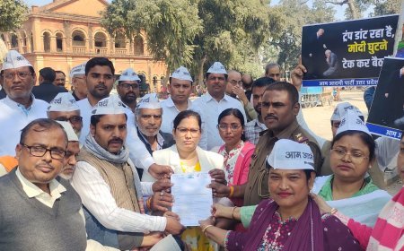 "मोदी-ट्रम्प ट्रेड डील नहीं, किसानों का 'डेथ वारंट' है: जिला मुख्यालय पर आम आदमी पार्टी का विस्फोटक प्रदर्शन"