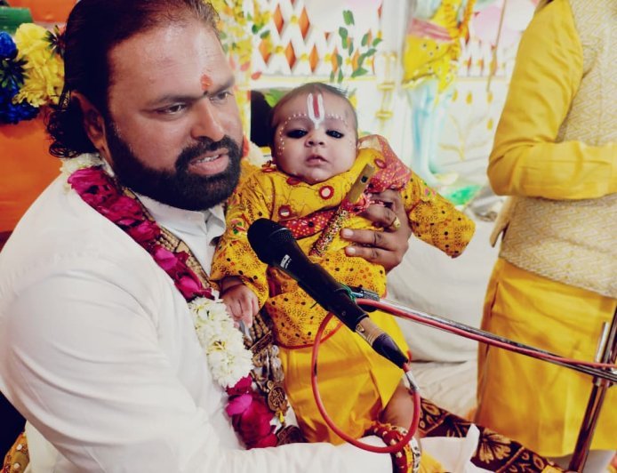 नंद के आनंद भयो, जय कन्हैया लाल की: कानपुर में उमड़ा कृष्ण जन्मोत्सव का उत्साह