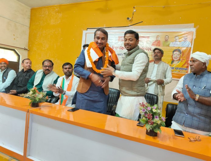 "योगी सरकार का नौवां बजट विकसित भारत का मार्ग प्रशस्त करेगा, विपक्ष फैला रहा भ्रम": फूलपुर विधायक दीपक पटेल