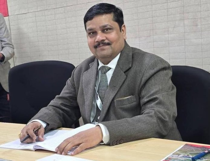 बोर्ड परीक्षाओं में नकल किसी भी कीमत पर नहीं होगी बर्दाश्तः मनोज