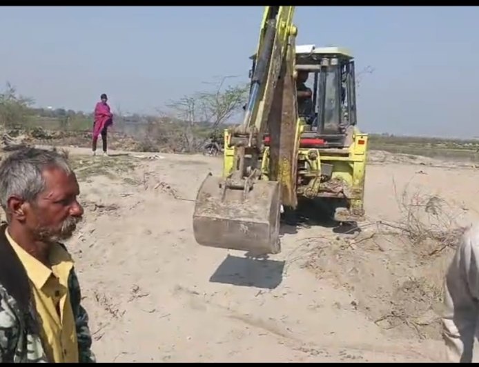 मथुरा के जंगलों पर 'माफिया' का आरा: धौरेरा में उजड़ रहे वन्यजीवों के आशियाने, कुंभकर्णी नींद में सोया वन विभाग