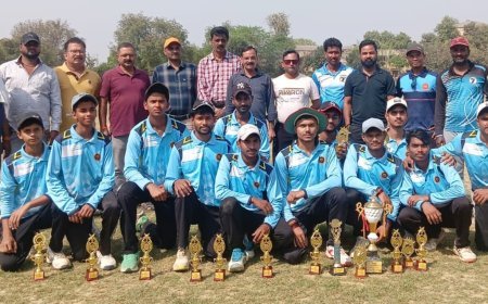 प्रयागराज: भवम क्लब ने चखा जीत का स्वाद, सेंट पीटर्स को 4 विकेट से हराकर 'अमृत लाल स्मृति अंडर-19' खिताब पर जमाया कब्जा