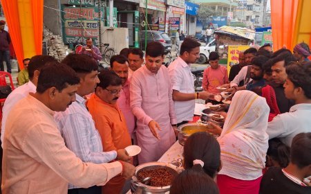 कल्याणपुर में माँ वैष्णो देवी मंदिर में उमड़ा जनसैलाब, मेवायुक्त हलवे और चने का बँटा महाप्रसाद