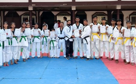 अम्बेडकर नगर: ताईक्वाण्डो खिलाड़ियों का बढ़ा मान, 30 प्रतिभाओं को मिली नई बेल्ट और प्रमाण पत्र