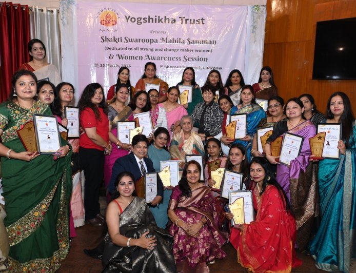 'शक्ति स्वरूपा महिला सम्मान' से नवाजी गईं समाज की प्रेरणाएं, योग नृत्य और विमर्श से गूंजा 'शीरोज हैंगआउट'