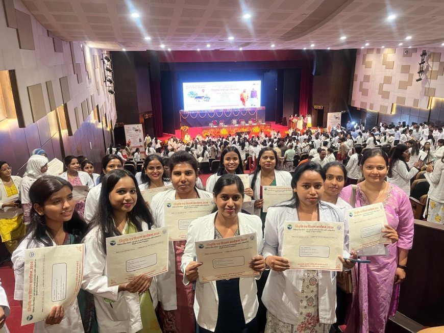 मुख्यमंत्री ने कानपुर GSVM सहित प्रदेश के 374 नर्सिंग अधिकारियों को सौंपे नियुक्ति पत्र