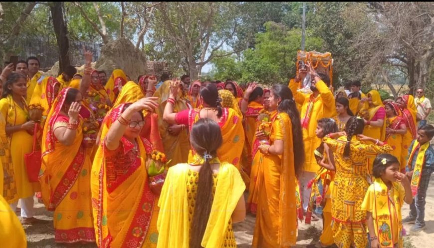 गोगौर में श्रीमद्भागवत कथा का भव्य शंखनाद, सिर पर आस्था का कलश लेकर निकलीं सैकड़ों महिलाएं