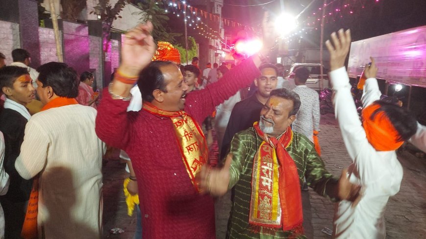 जय श्रीराम के उद्घोष से गुंजायमान हुआ कानपुर: रामलला मंदिर की शोभायात्रा का जगह-जगह जोरदार अभिनंदन